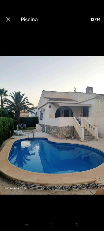 Acogedora Casa Con Piscina Villa Torrevieja Luaran gambar