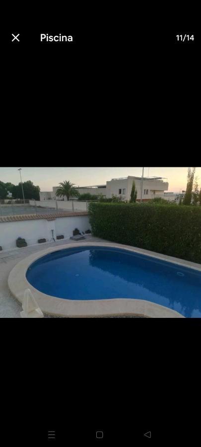 Acogedora Casa Con Piscina Villa Torrevieja Luaran gambar